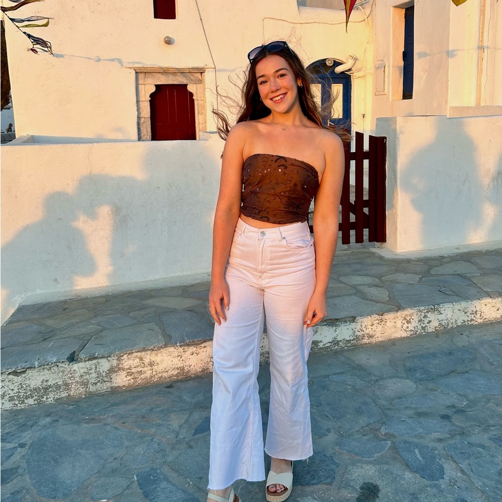 Meet your Posher, Delaney